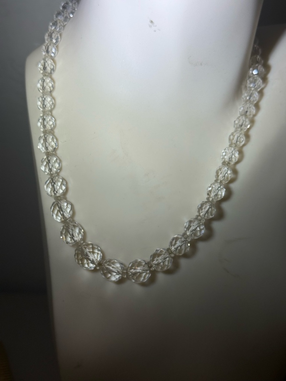 Vintage GRADUATED FACETED ROCK CRYSTAL NECKLACE W/FILIGREE CLASP!‎ 19”